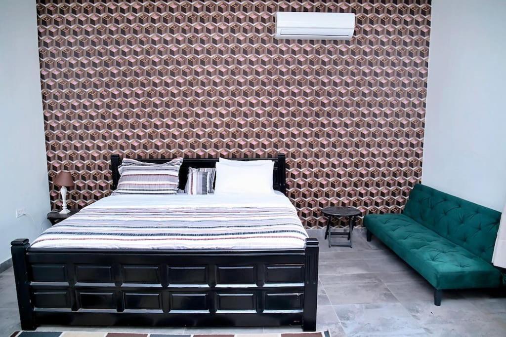 Petite'S Nest - Apartment 3 Accra Exterior photo